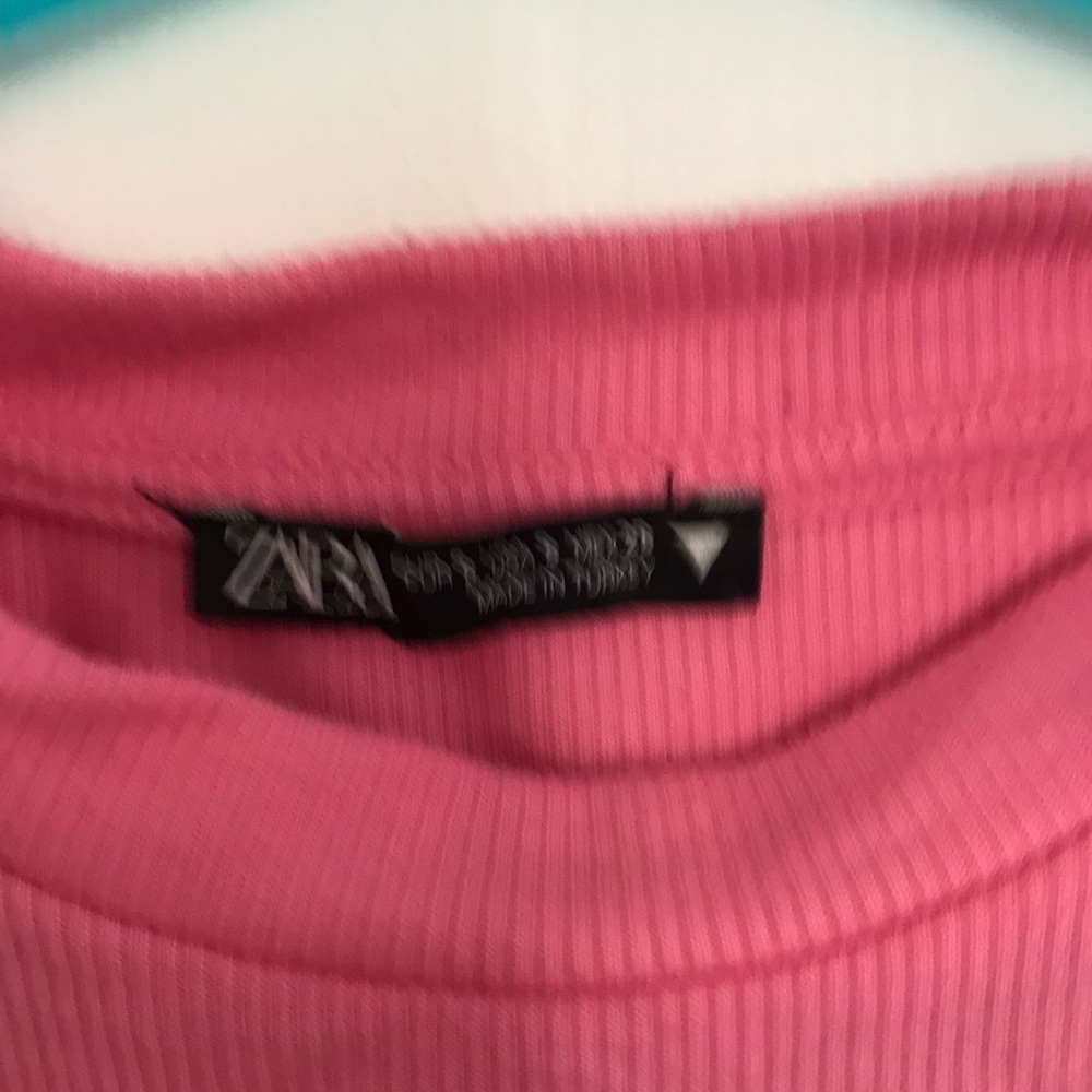 Pink crop - Picture 3 of 4